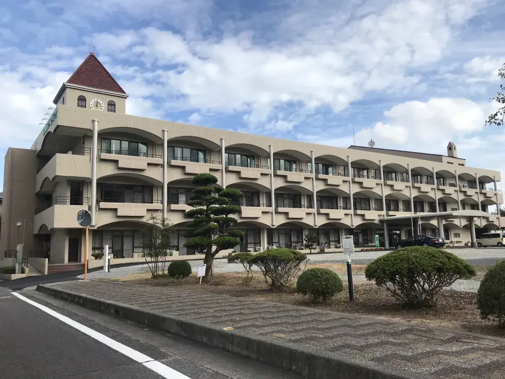 介護福祉士募集｜賞与4.4か月・キャリアアップできる職場