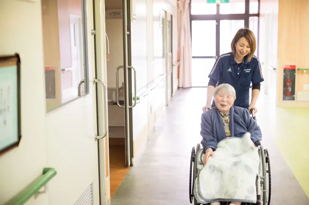 萬翠荘の内観