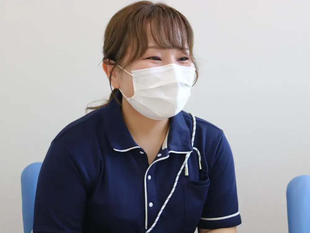 今回、取材の対応をした、主任の川人です。