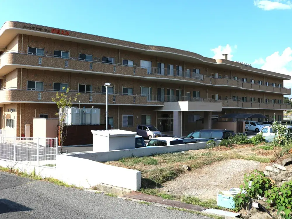 この施設の1階が花みかんです。是非一度、職場見学に来てください！